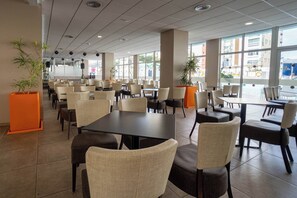Coffee shop - Ohtels Villa Dorada (Salou)