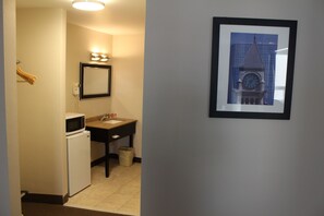 Room amenity - Econo Lodge (Sudbury)