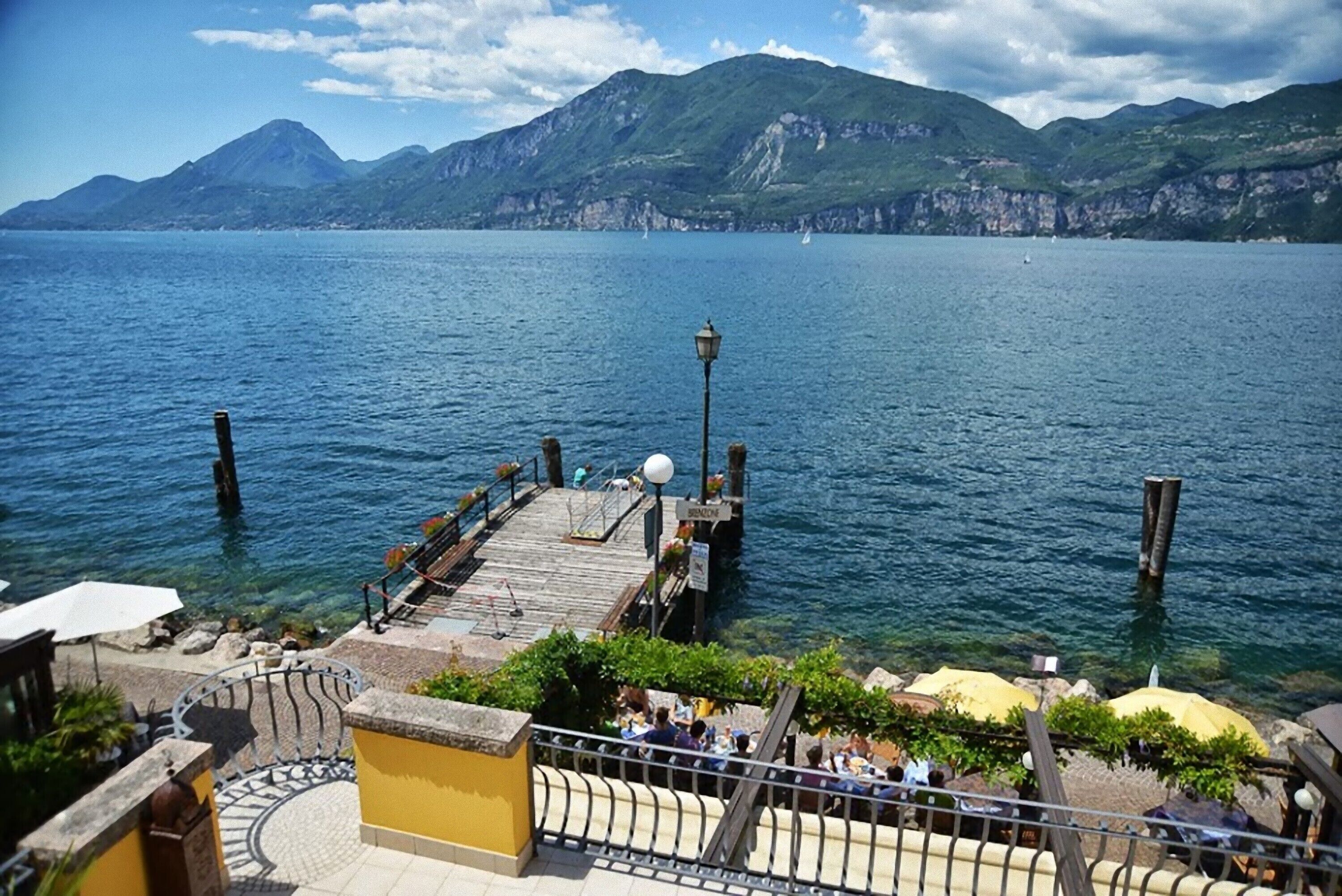 romantic studio suite, 1 bedroom, refrigerator, lakeside | lake view