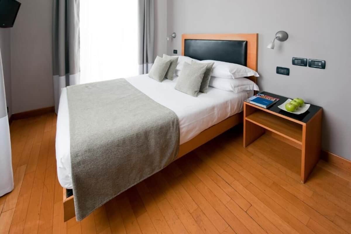 Couette en duvet d'oie, minibar, coffres-forts dans les chambres, bureau