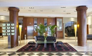 Lobby sitting area - Elba Madrid Alcalá (Madrid)