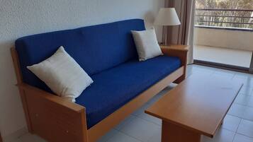 Iron/ironing board, cribs/infant beds, free WiFi, bed sheets