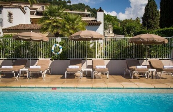 Outdoor pool, pool umbrellas, pool loungers