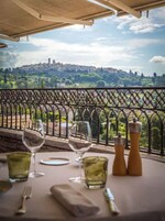 Almoço e jantar, culinária europeia moderna