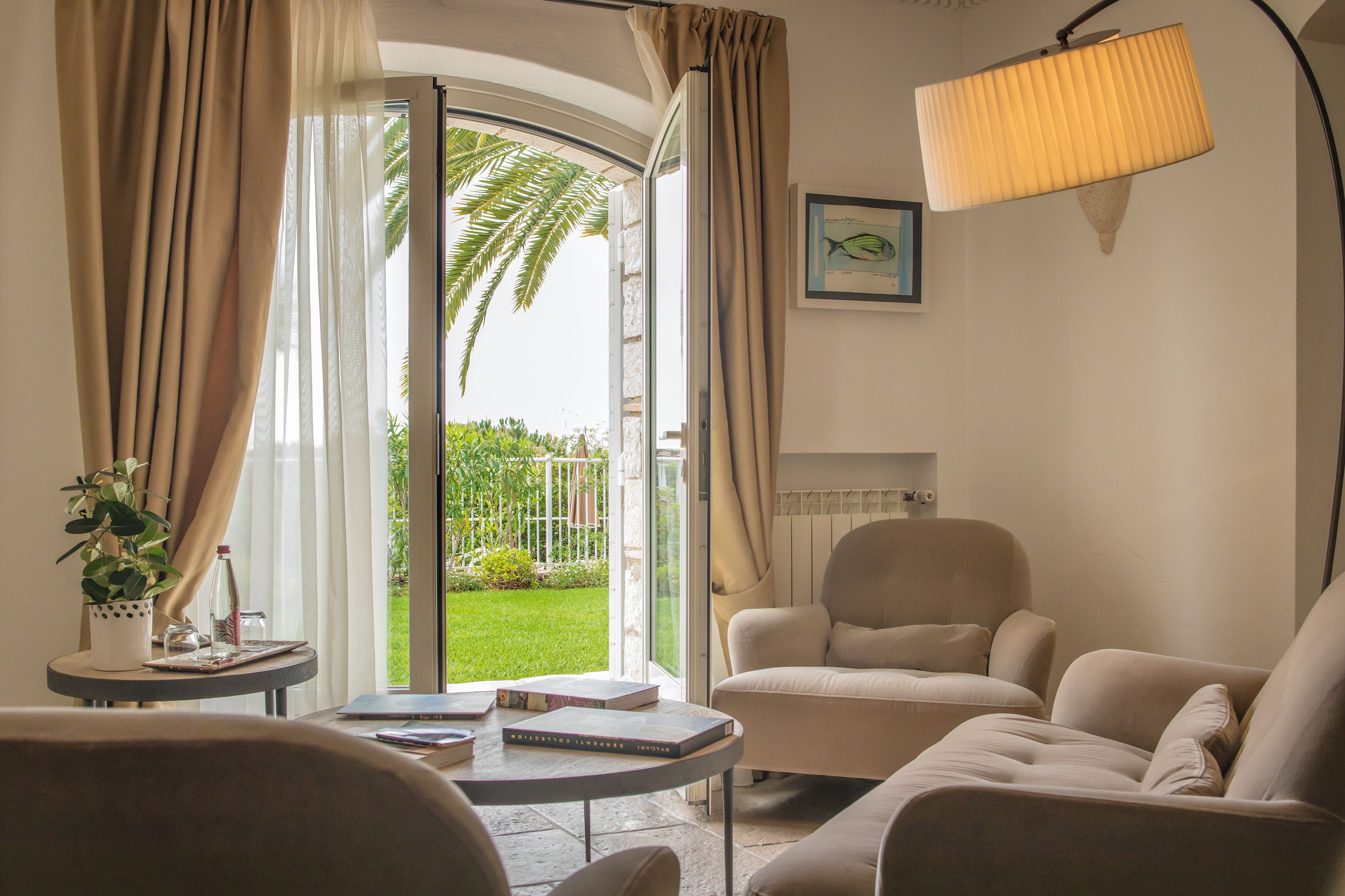 premium suite | 1 bedroom, minibar, in-room safe, desk