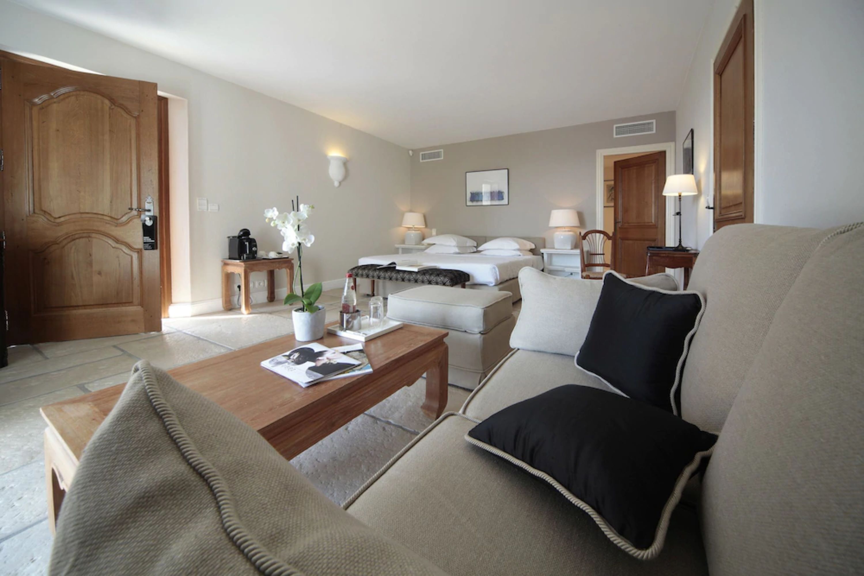 deluxe room, balcony | 1 bedroom, minibar, in-room safe, desk