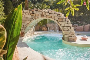Outdoor treatment area, hot tub, body treatments, hydrotherapy
