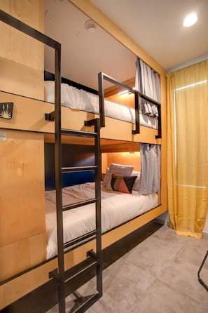 Desk, laptop workspace, iron/ironing board, free WiFi