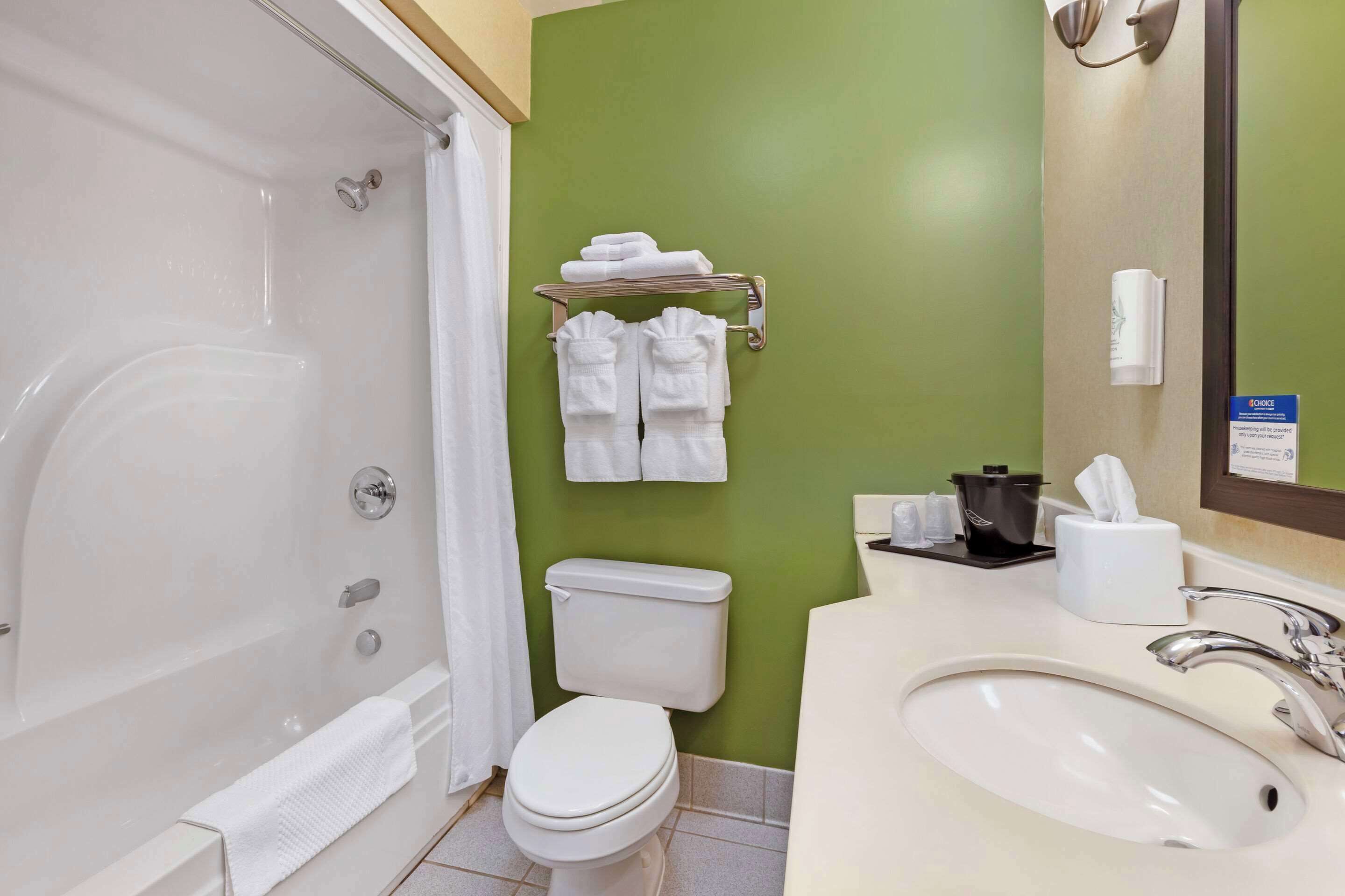 in-room safe, individually decorated, individually furnished, desk