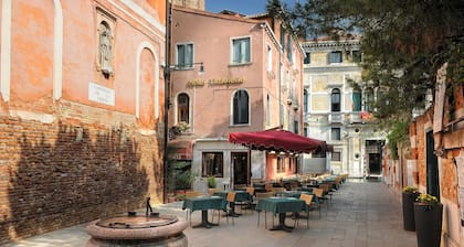 Hotel Tintoretto