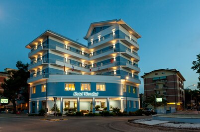 Hotel Mondial