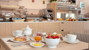 Breakfast buffet - Hotel Mondial (Porto Recanati)