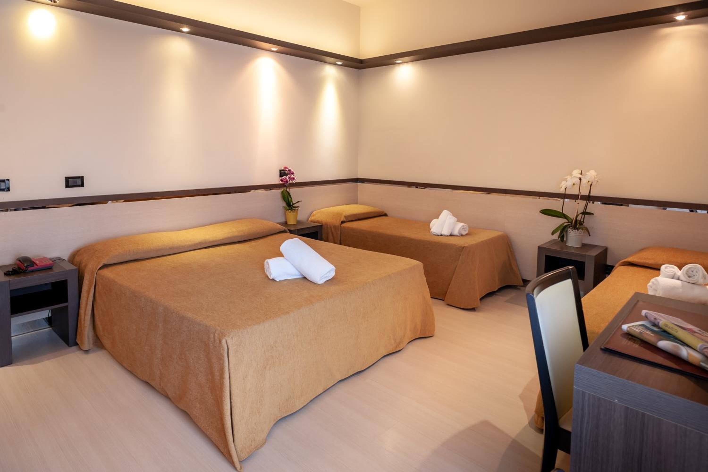 select comfort beds, minibar, in-room safe, desk