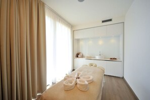 Espace de soins pour les couples, sauna, bain à remous, hammam, hammam