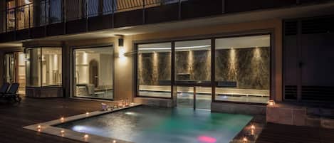 Salle de soins pour les couples, sauna, spa, bain de vapeur