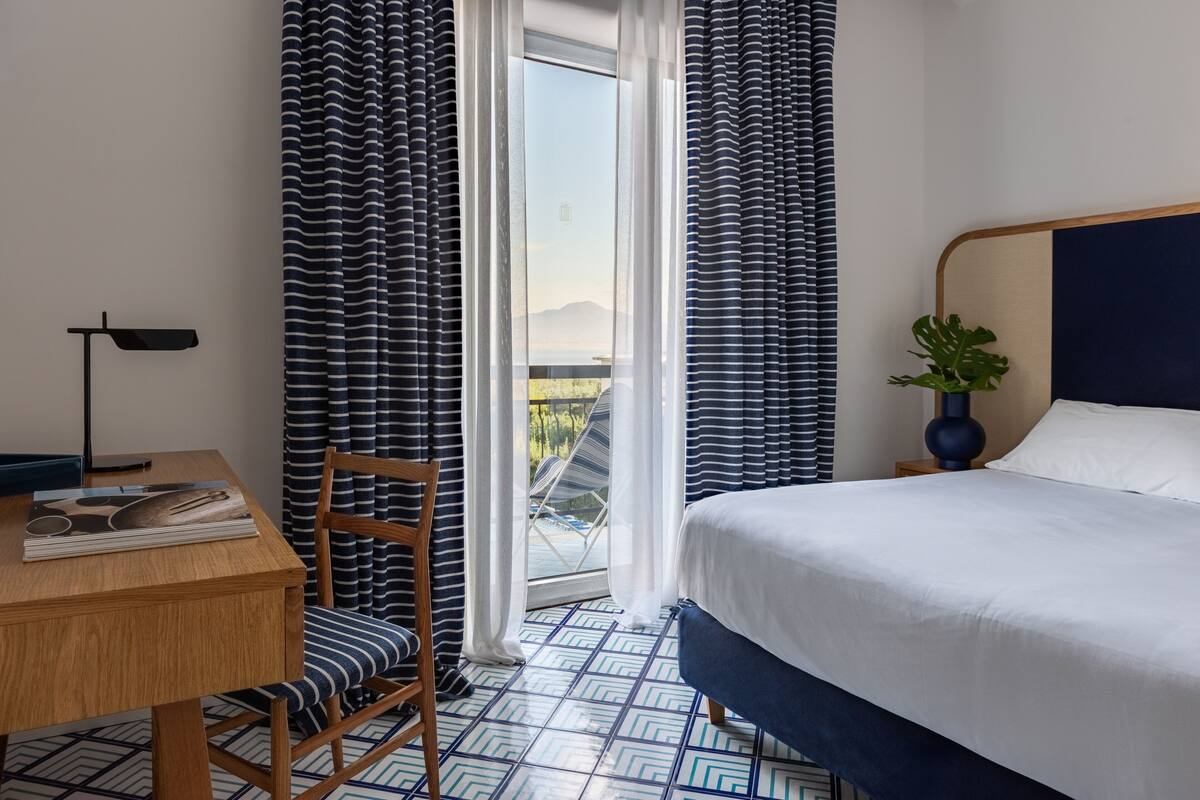 Superior-Doppel- oder -Zweibettzimmer