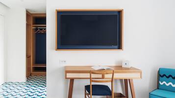 Chambre Deluxe Double ou avec lits jumeaux | Minibar, coffres-forts dans les chambres, bureau, chambres insonorisées