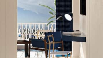 Junior Suite | 1 bedroom, minibar, in-room safe, desk