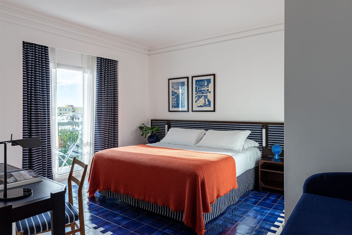 Minibar, in-room safe, desk, soundproofing