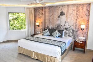 Eco Family Suite | Free minibar, in-room safe, desk, laptop workspace - Sandos Caracol Nature Resort & Water Park All Inclusive (Playa del Carmen)