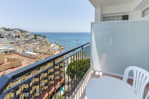 Double Room, 1 Queen Bed | Terrace/patio