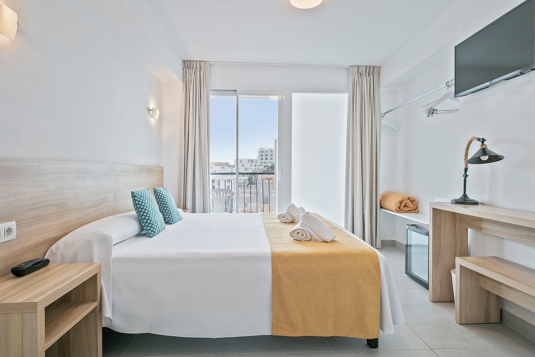 Minibar, in-room safe, desk, laptop workspace