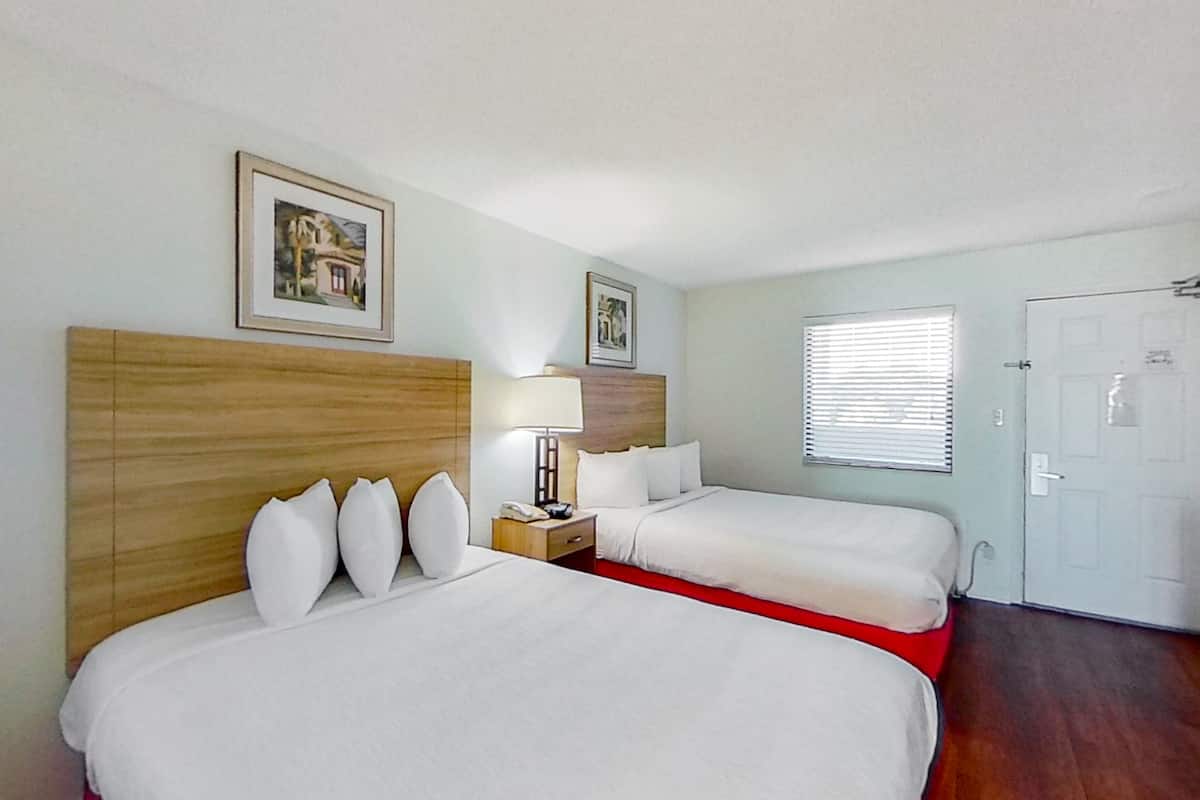 Kondominium, 1 kamar tidur (2 Queen beds, Oceanfront) | 2 kamar tidur, brankas, dan didekorasi berbeda-beda