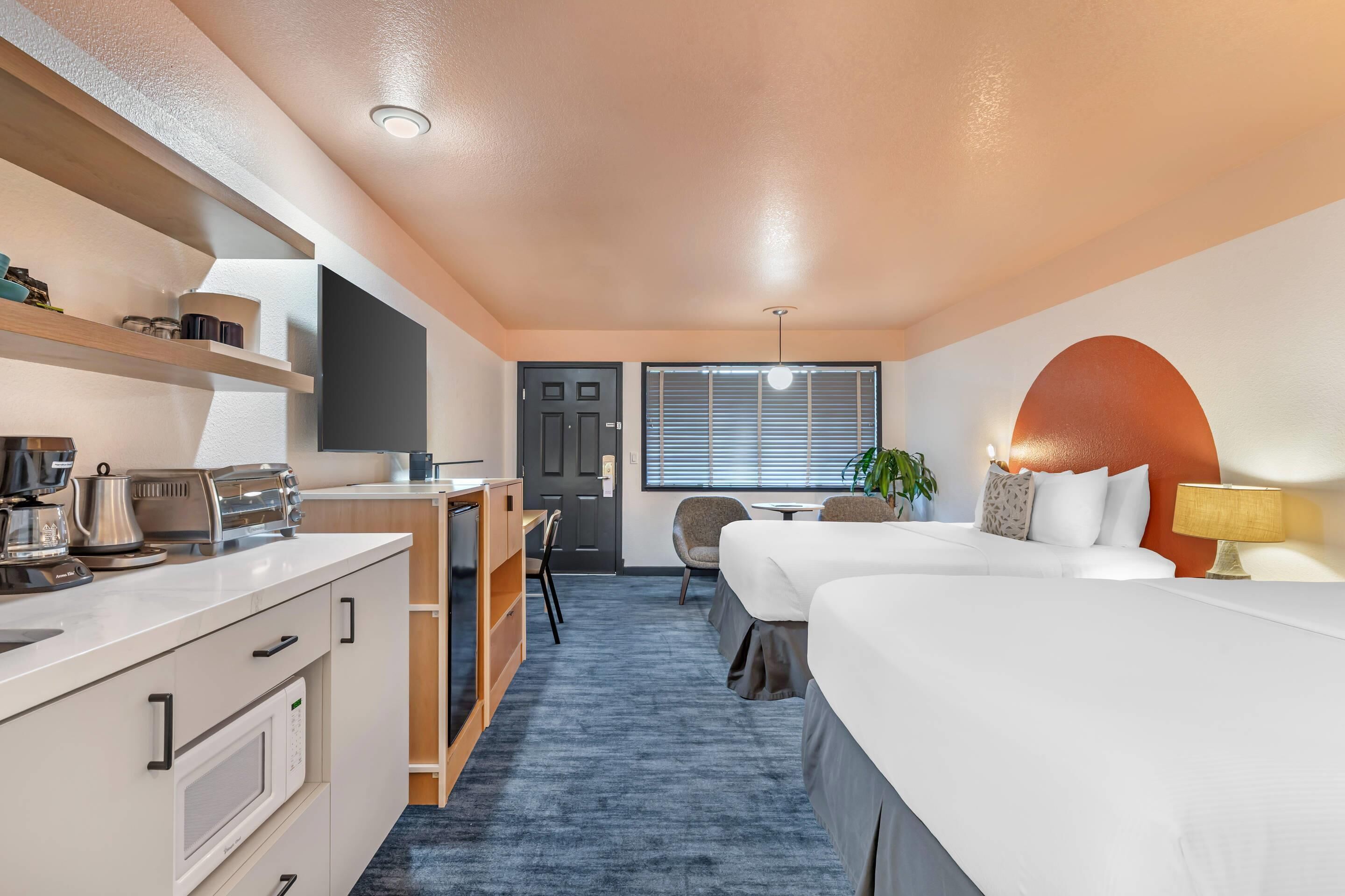 Room, 2 Queen Beds, Non Smoking