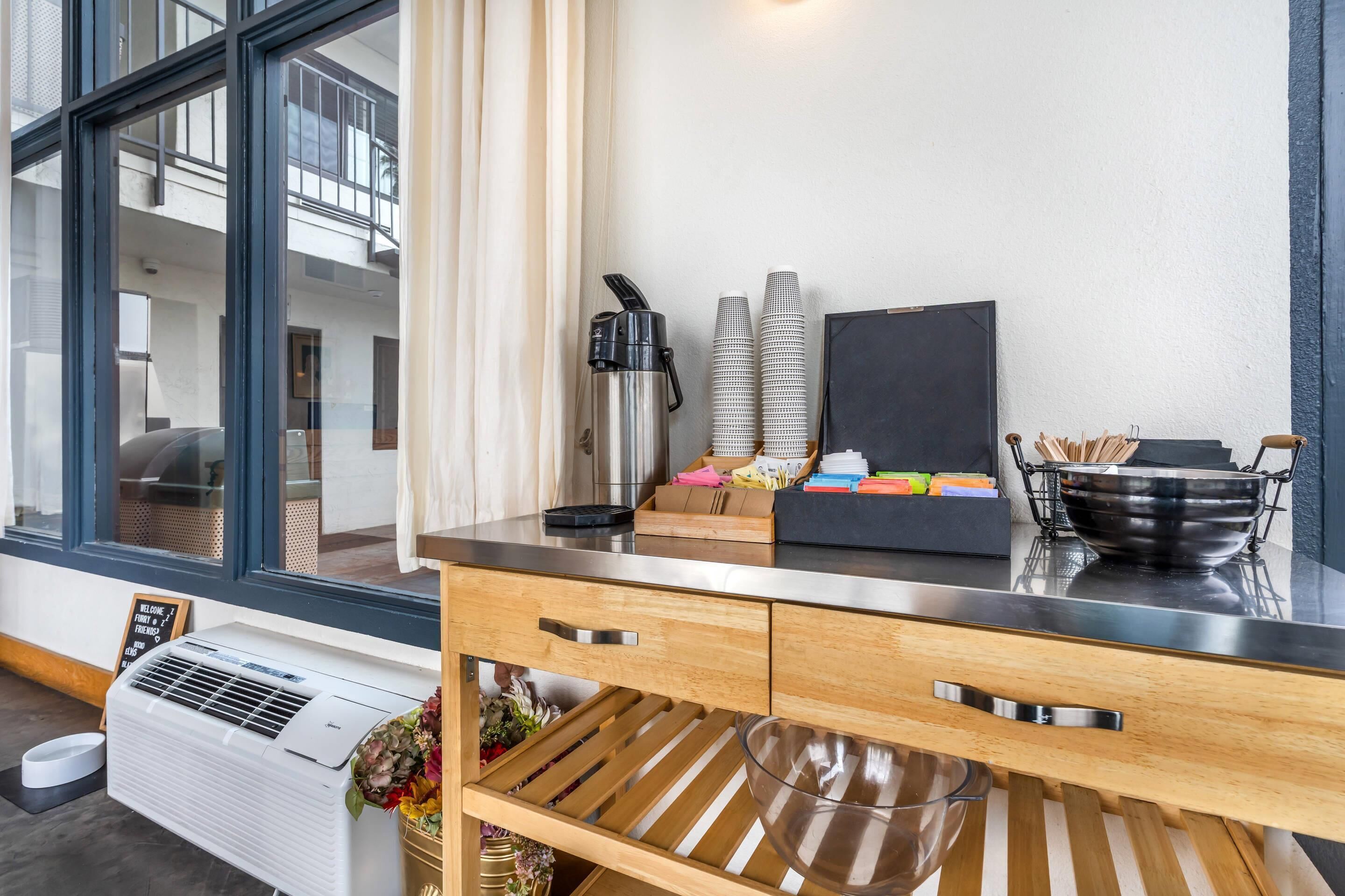 free daily full breakfast