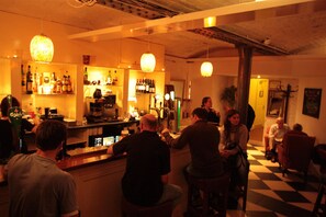 Bar (on property) - Castle Hotel (Dublin)