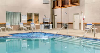 Rodeway Inn & Suites Tomahawk