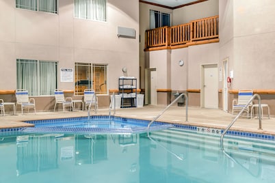 Rodeway Inn & Suites Tomahawk