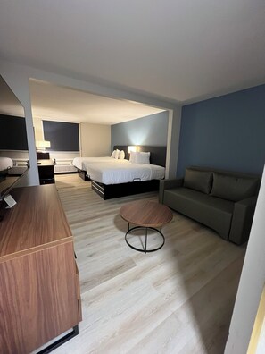 Studiosuite, 2 Queen-Betten, Nichtraucher | Schreibtisch, Bügeleisen/Bügelbrett, kostenloses WLAN, Bettwäsche