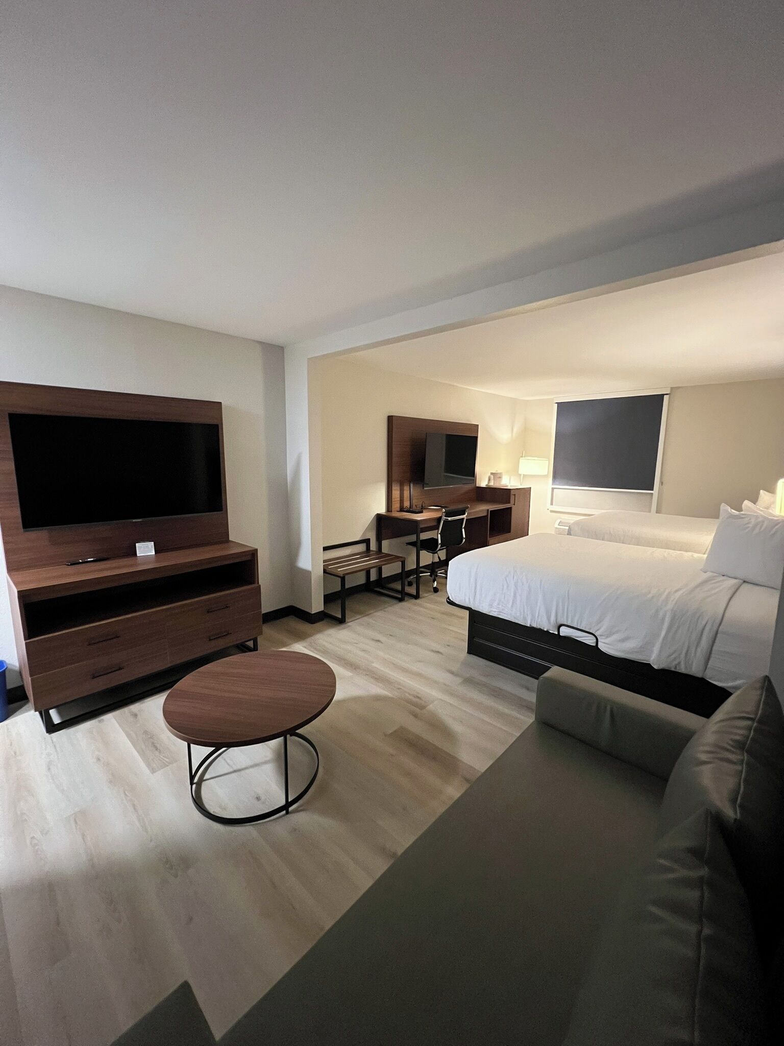 Desk, laptop workspace, iron/ironing board, free WiFi