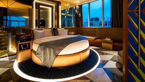 Loftsleilighet, 1 kingsize-seng, balkong, byutsikt