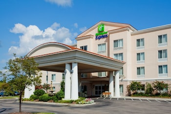 Holiday Inn Express Hotel & Suites Concord by IHG