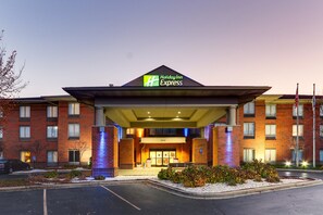 Exterior - Holiday Inn Express Hotel & Suites Dayton-Centerville by IHG (Dayton)