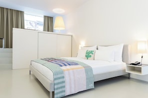 Chambre Design double | Literie hypoallergénique, articles de minibar gratuits, coffre-fort