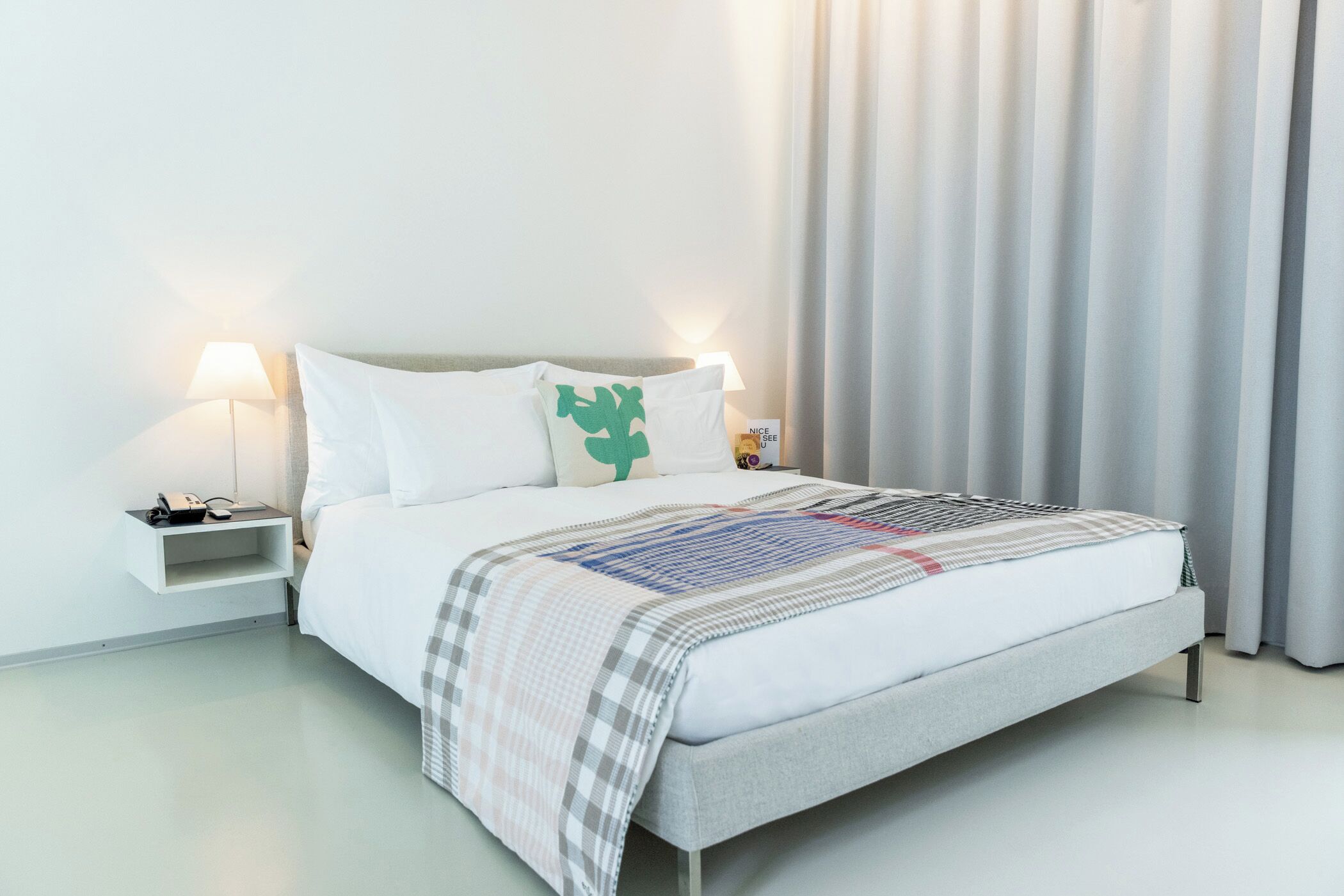 small design room | hypo-allergenic bedding, free minibar, in-room safe, desk