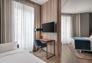 Minibar, coffre-fort, système d’insonorisation