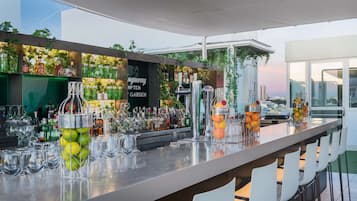 Bar met dakterras