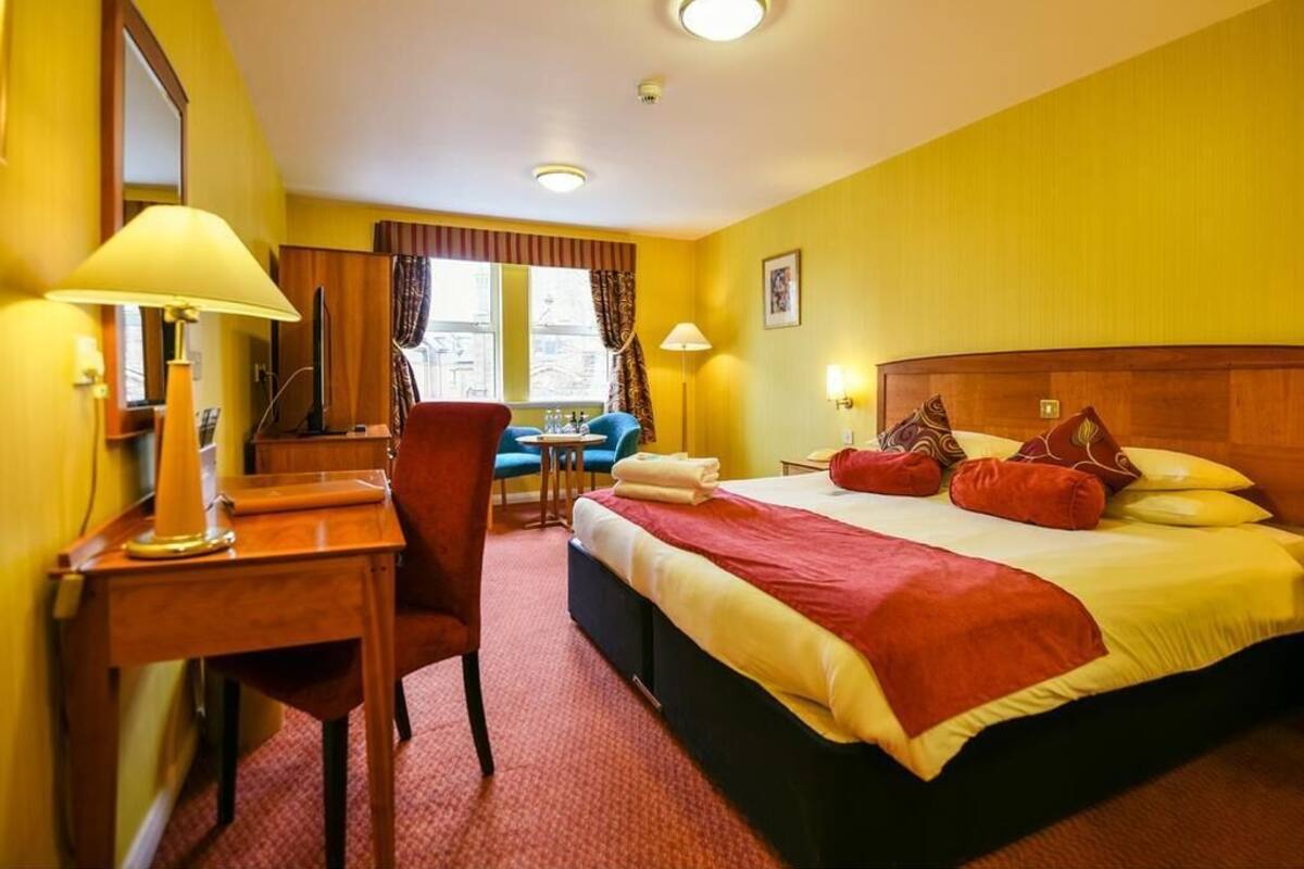Superior Double or Twin Room | Desk, iron/ironing board, free WiFi, bed sheets