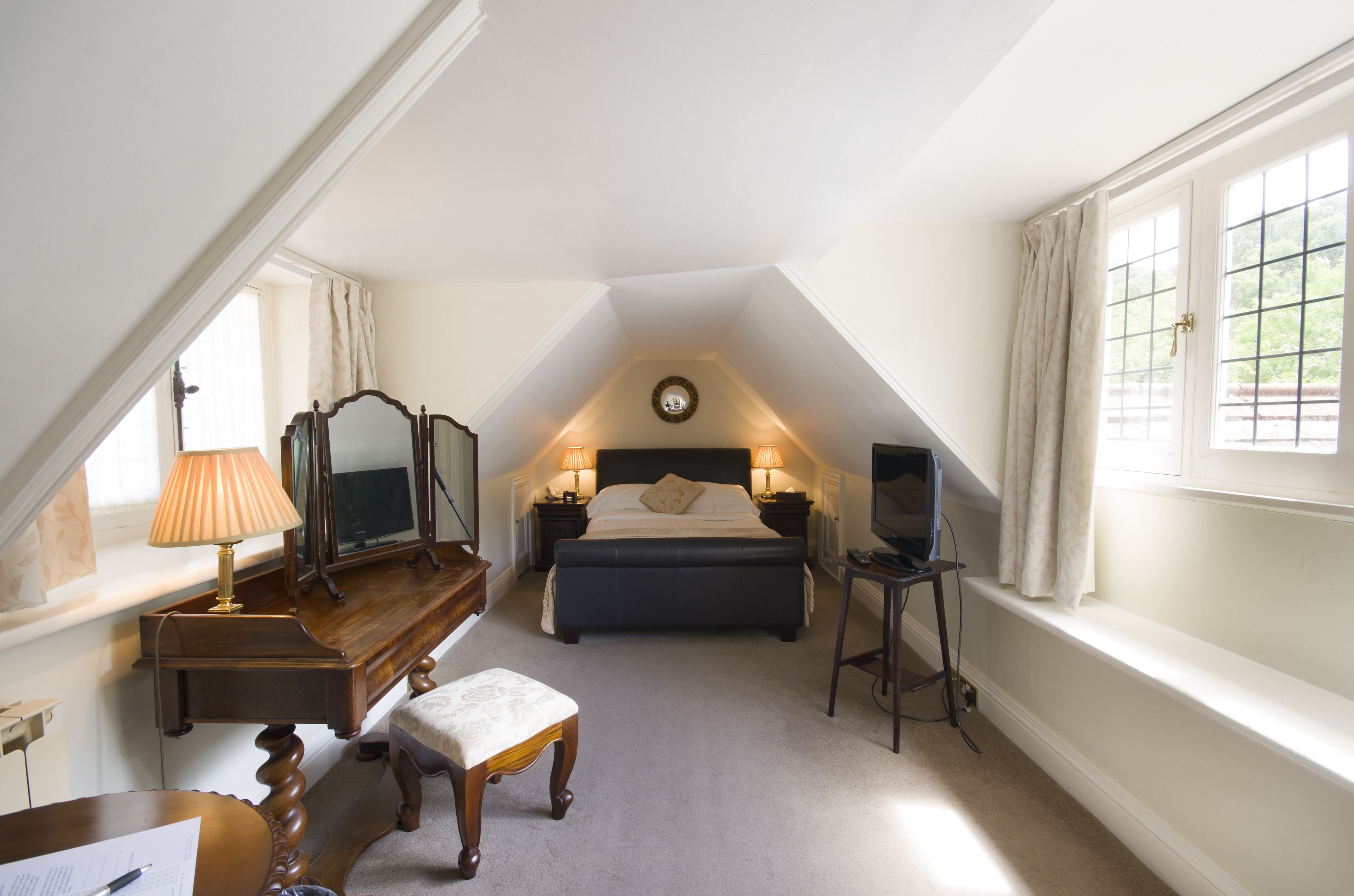 suite | minibar, individually decorated, individually furnished, desk