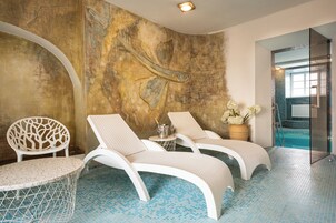 สระว่ายน้ำในร่ม