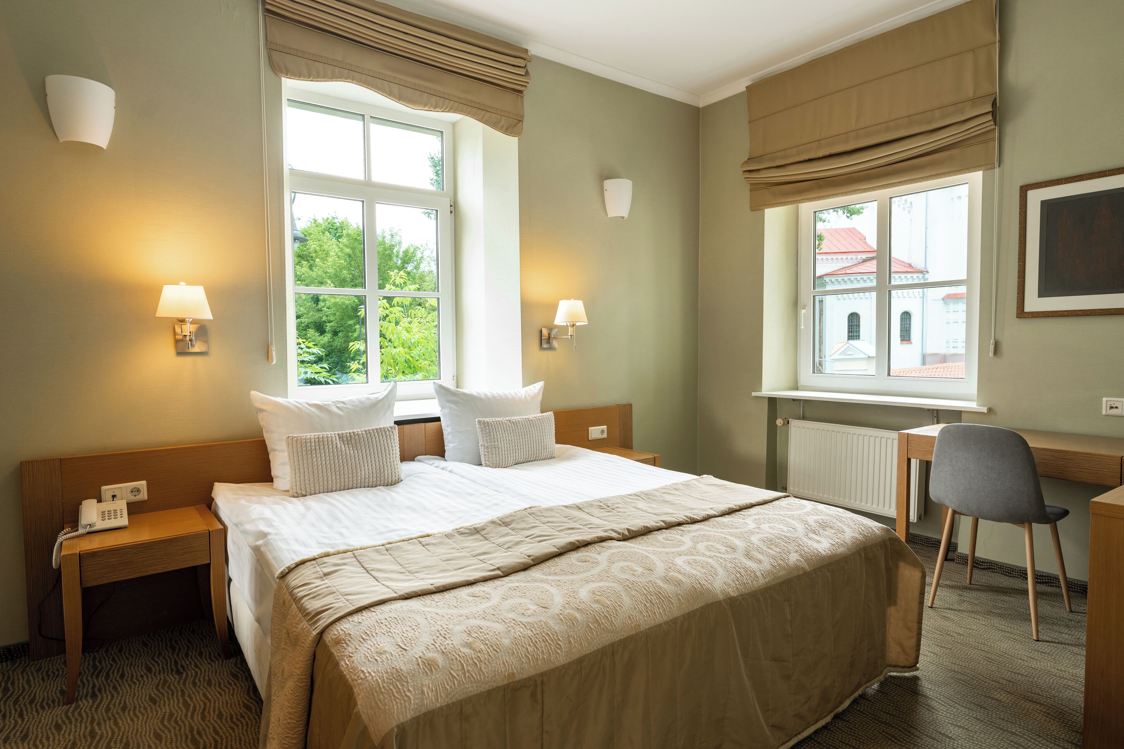 standard double or twin room | 1 bedroom, in-room safe, individually decorated, individually furnished