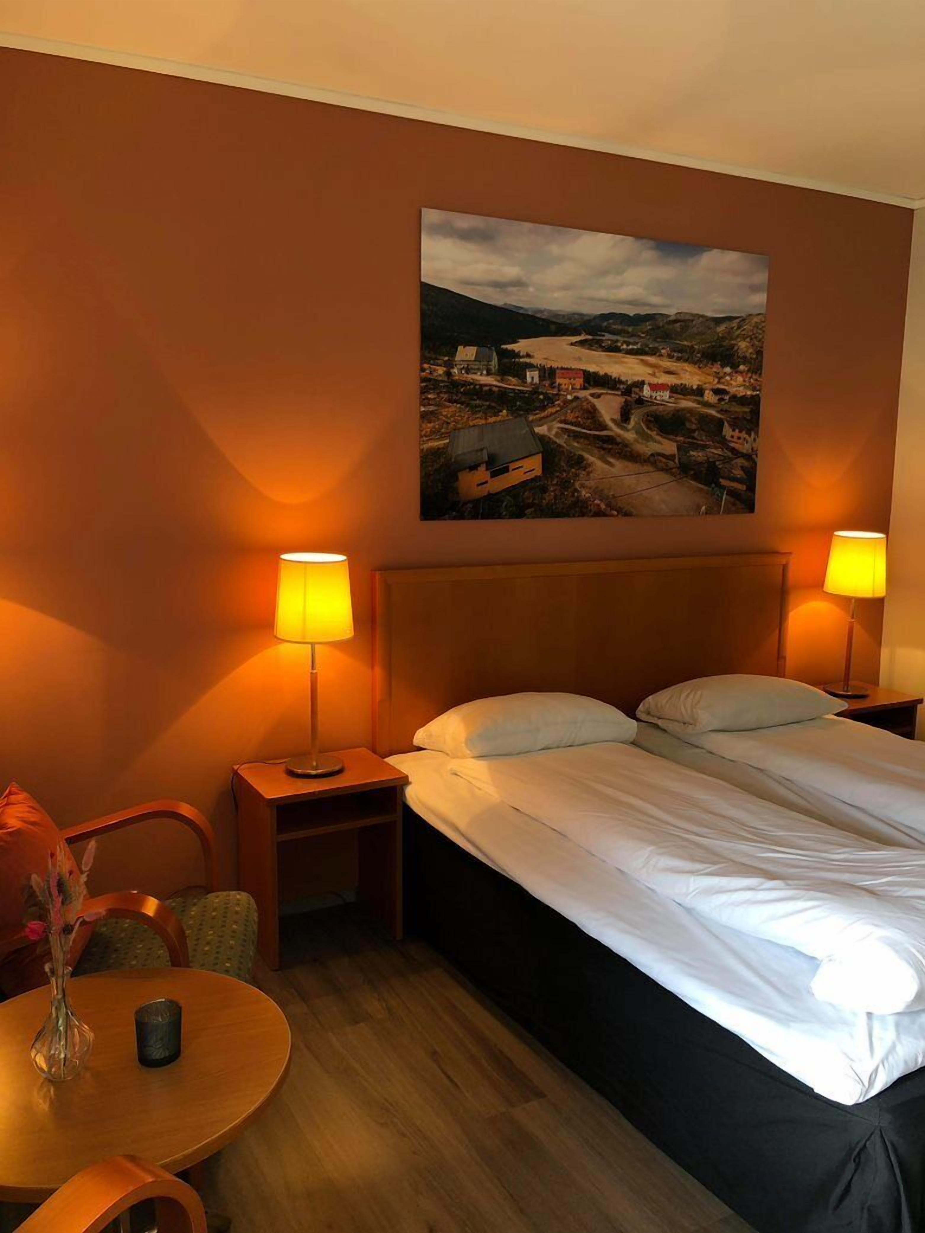 Standard Double Room | Select Comfort beds, desk, soundproofing, free WiFi