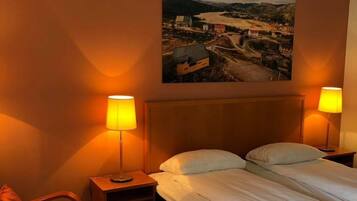 スタンダード ダブルルーム | 1 室のベッドルーム、セレクト コンフォート製ベッド、デスク、防音設備