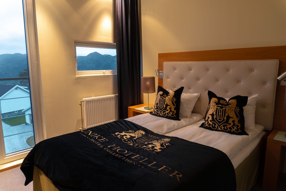 Superior Double Room, 1 Double Bed, Valley View | Select Comfort beds, desk, soundproofing, WiFi (free)
