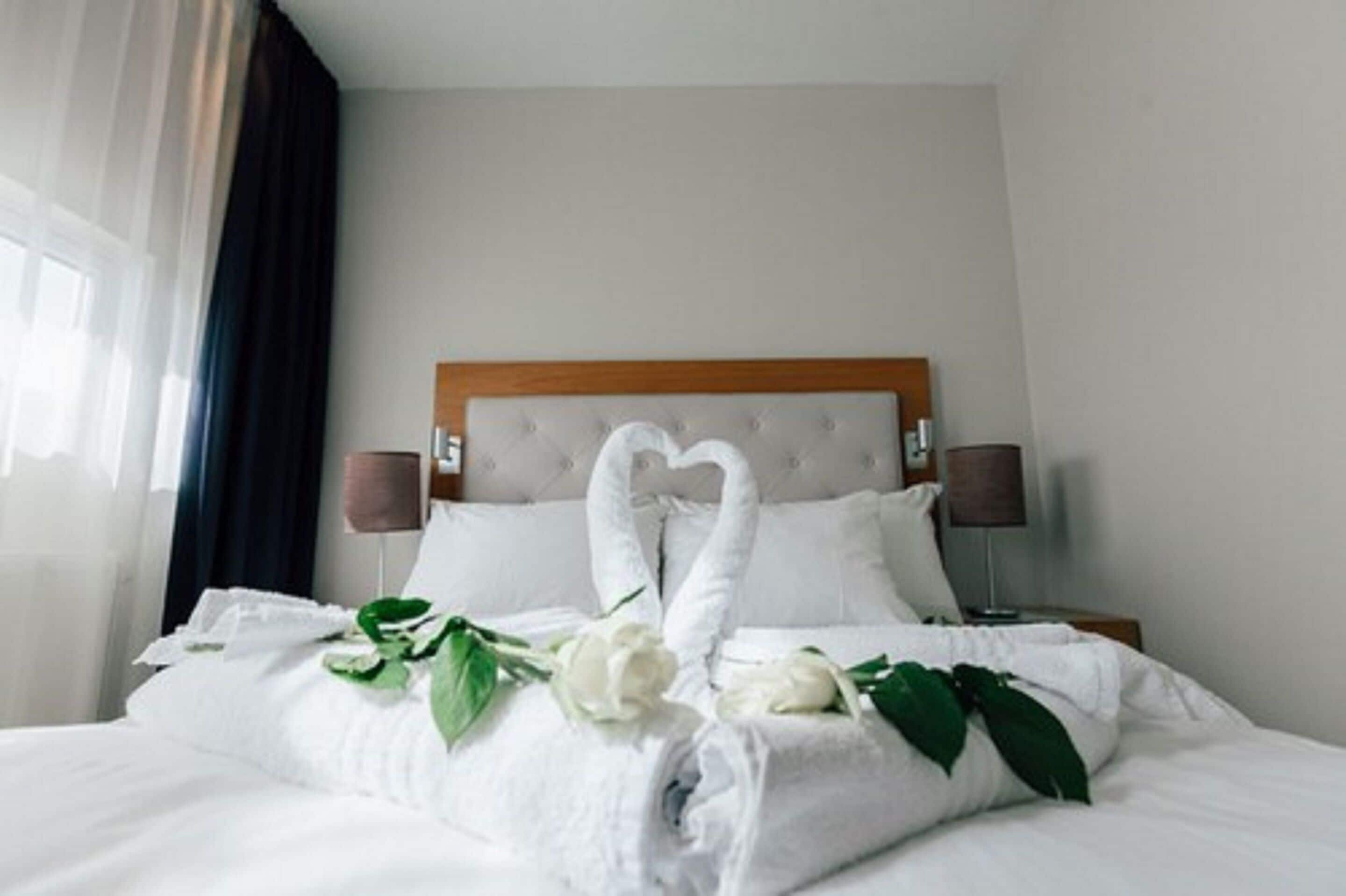 Habitación familiar, 1 habitación | Camas Select Comfort, escritorio, insonorización y wifi gratis 