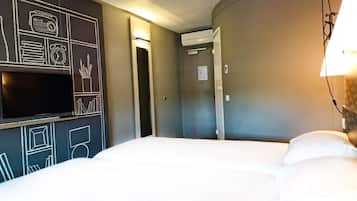 Standard Room, 2 Single Beds | Premium bedding, desk, soundproofing, iron/ironing board